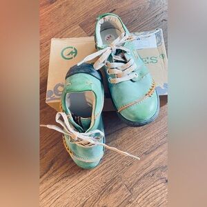 TMA EYES uniquely designed Retro shoes